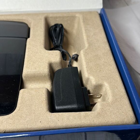 Linksys E1200 Wireless N Router - Picture 6 of 8